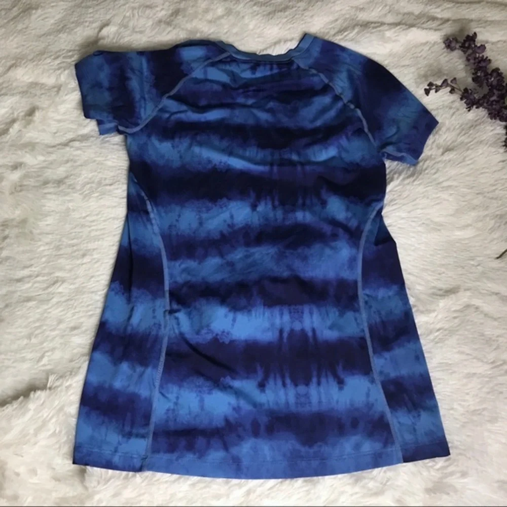 Nike dri fit tie die short sleeve blue shi…